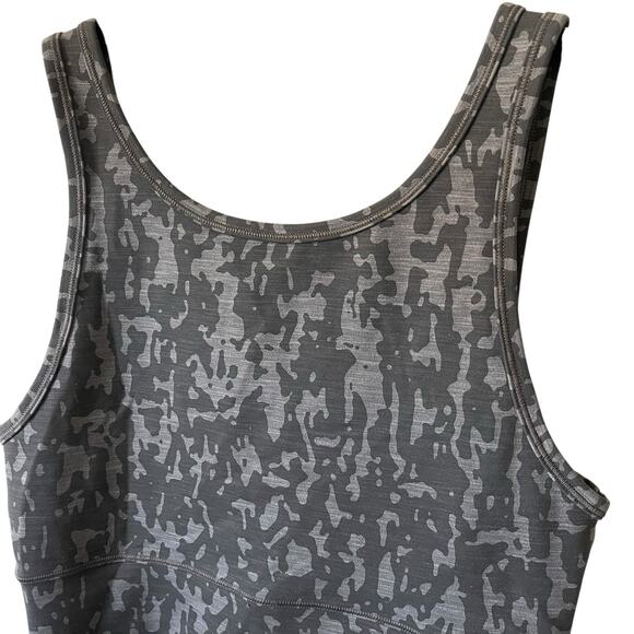 Lululemon 8 Power Pivot Tank Tough Top V Back Tight Fit Cropped T Gray - Picture 3 of 7